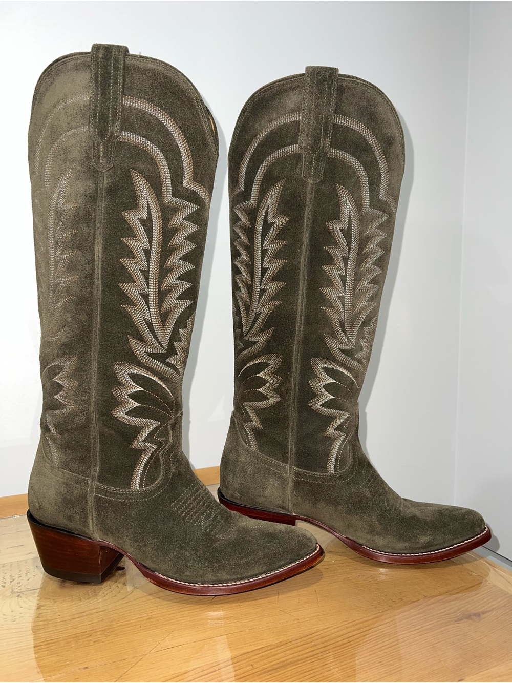 Tecovas Abby Olive Suede Western Heeled Boots - size 9.5 - Picture 2 of 7